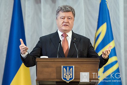 Порошенко одобрил ускоренный порядок получения гражданства Украины наемниками