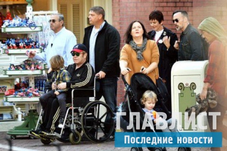 Элтон Джон оставил детей без наследства: Чего лишает известный певец своих наследников