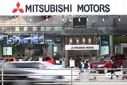 Акции Mitsubishi рухнули на треть после признания производителя в махинациях