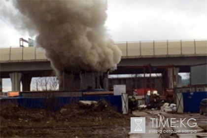 Из горящей вентиляционной шахты метро в Петербурге вывели девять человек