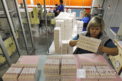 Медведев исключил запуск печатного станка в России