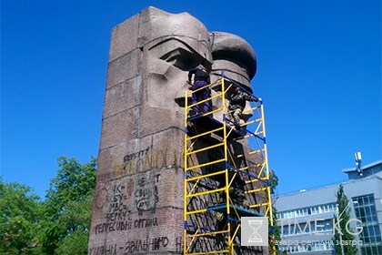 Памятник чекистам в Киеве устоял перед атакой «Правого сектора» и «Азова»