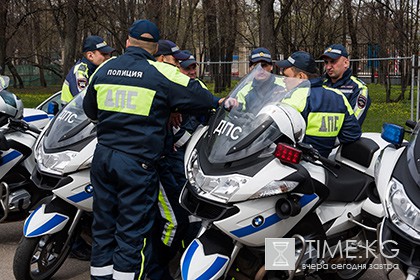 С московской мойки со стрельбой угнали Mercedes