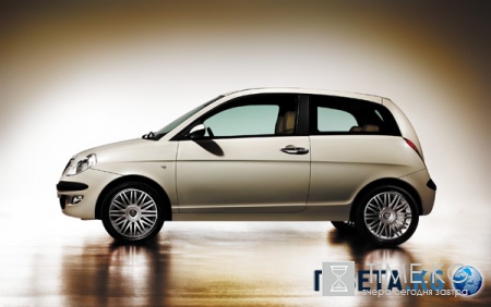 Lancia Ypsilon (2003-2006) — описание, характеристики, отзывы, цена