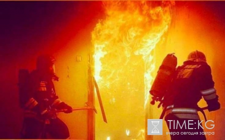 Очевидцы: Пожар на «Сибуре» в «Томскнефтехим» начался после взрыва, в МЧС прокомментировали ЧП