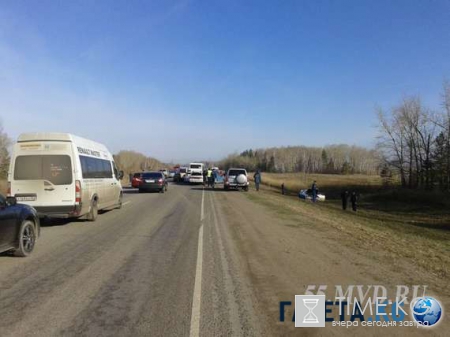 Под Омском в тумане столкнулись сразу 14 машин