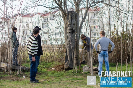 Севастопольцы не отдадут застройщикам «Динопарк» с кипарисами