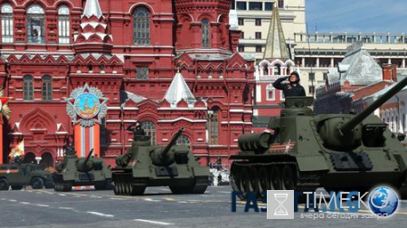 В Москве 28 апреля прошла ночная репетиция Парада Победы (видео): расписание