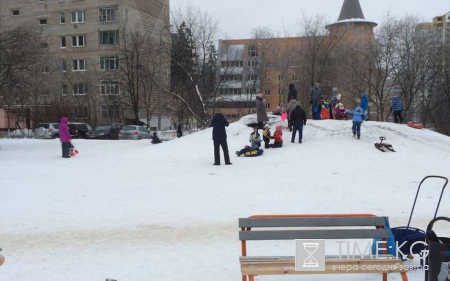 В Нижнем Тагиле на детской площадке обнаружили труп мужчины