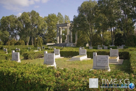 В Польше снова осквернен воинский мемориал, МИД России требует найти и наказать виновных