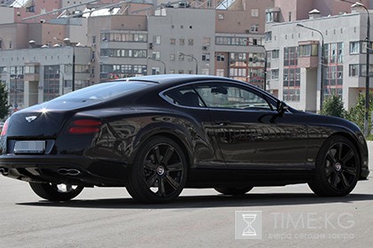 Участницу инсценировки похищения человека на Bentley выдворят из России