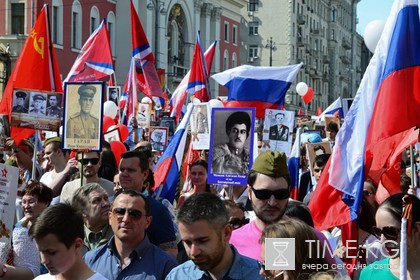 МЧС развернуло полевые кухни на пути шествия «Бессмертного полка» в Москве