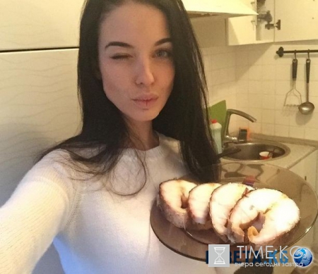 "Холостяк", 4 сезон: Алла Бергер снялась в откровенной фотосессии на кухне (ФОТО)