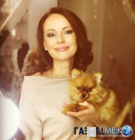 Ирина Безрукова получает удовольствие от общения с мужчинами