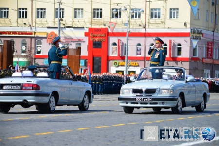 Как прошел День Победы в Екатеринбурге — фото и видео парада, салюта