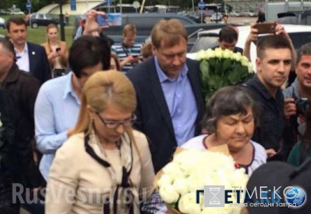 Обмен Савченко на россиян 25.05.2016: Савченко не приняла цветов от Тимошенко (ФОТО)