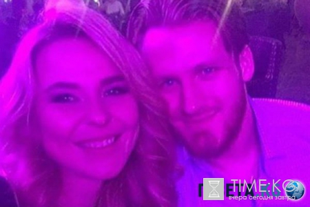Пелагея поддержала любимого на чемпионате