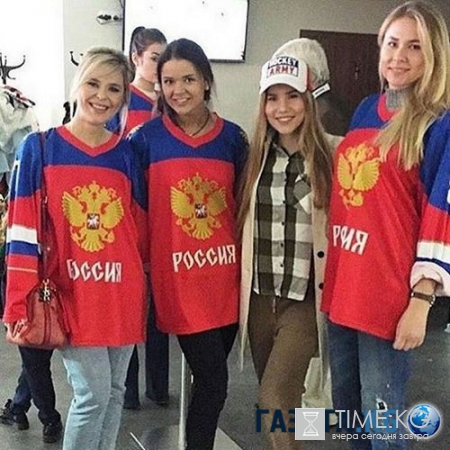 Пелагея помогает возлюбленному забивать голы