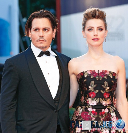 Причиной развода Джонни Деппа и Эмбер Херд могла стать другая женщина
