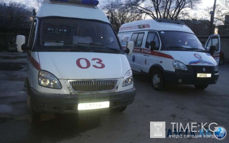 В Новосибирске во время салюта на День Победы машины скорой помощи застряли в пробке