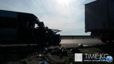 В Воронежской области на трассе М-4 произошло ДТП с участием автобуса, пострадали 11 человек