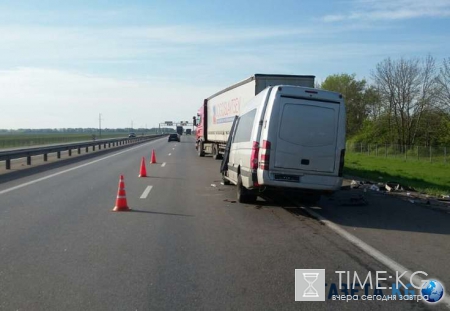 В Воронежской области на трассе М-4 произошло ДТП с участием автобуса, пострадали 11 человек