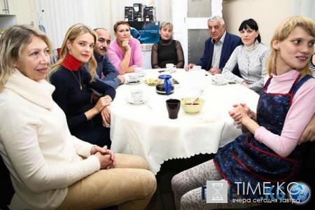 Водянова встала на защиту сестры после нападок комика