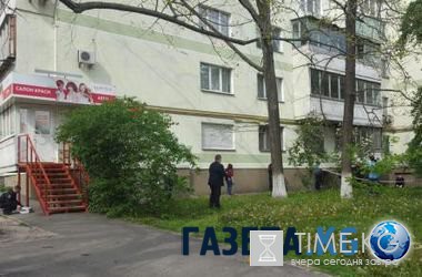 В Киеве журналист местного телеканала выбросился из окна В Киеве журналист местного телеканала выбросился из окна
