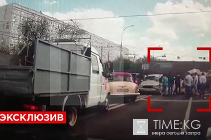В Москве госпитализированного после ДТП водителя обокрали на месте аварии