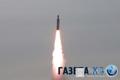 Северная Корея запустила баллистическую ракету