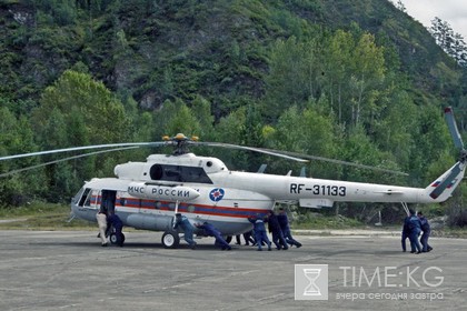 Спасатели эвакуировали травмированного туриста с перевала Дятлова