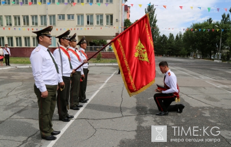 В добрый путь, выпускники!