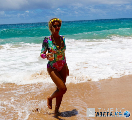 Бейонсе показала странный купальник во время семейного отдыха на Гавайях