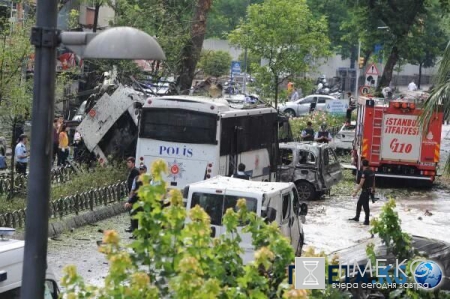 Число погибших при взрыве в Стамбуле достигло 11 человек (ФОТО, ВИДЕО)