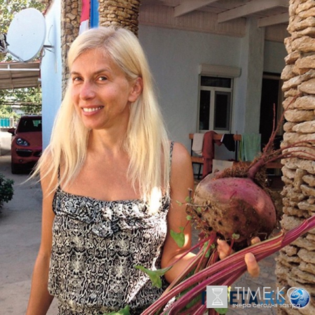 Дачный сезон: на что готовы звезды ради своих огородов