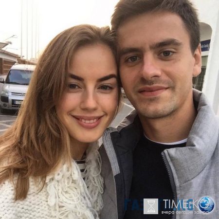 Дух победы: как любимые жены футболистов болеют за наших