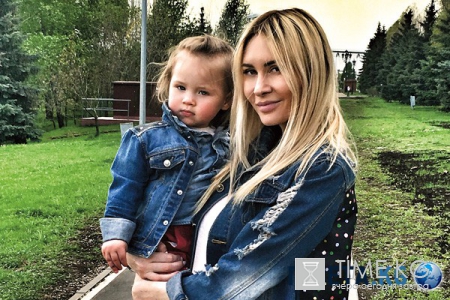 Как не сойти с ума с младенцем: опыт Подольской, Чеховой и Камирен