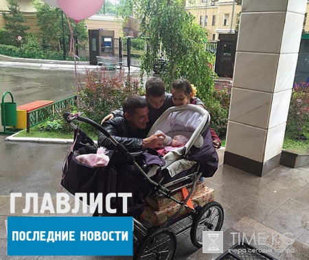 Ксения Бородина опровергает ссору с мужем и публикует снимки последних подарков