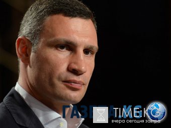 "Настоящий серфер": мэр Киева Виталий Кличко покорил волну на Днепре