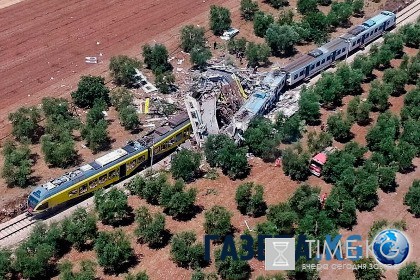 СМИ сообщили о выжившем машинисте одного из столкнувшихся в Италии поездов