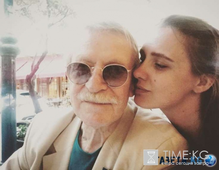 85-летний Иван Краско рядом с молодой женой странно изменился