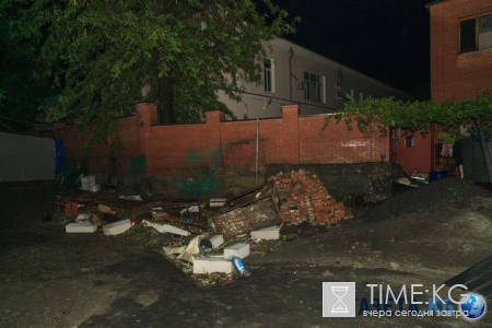 Администрация Ростова работает в экстренном режиме: фоторепортаж ночной ликвидации последствий ливня