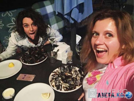 Целомудренный снимок в стиле ню: актриса Анастасия Денисова шокировала поклонников своим фото топлес