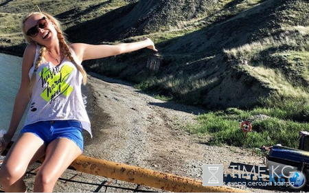 Длинная дорога домой: Дарья Пынзарь задрала ноги, чтобы расслабить свой «затекший попец»