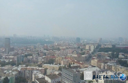Киевлянам не рекомендуют выходить днем на улицу