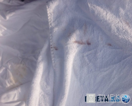 "Крым ваш? А порядки наши!": туристов из Ярославля заставили платить за песок на полотенцах (ФОТО)