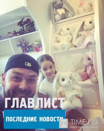 Ксения Бородина показала своего нового любовника: таинственный незнакомец играет с Марусей (ФОТО)