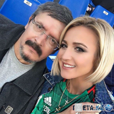 Мама в «Инстаграме»: родители звезд покоряют соцсети