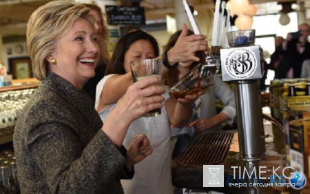 «Мясистые ляжки и малюсенькие грудки»: Хиллари Клинтон жёстко троллят в KFC