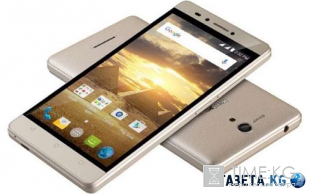 Низкая цена смартфона Karbonn Aura Power не мешает ему быть крутым